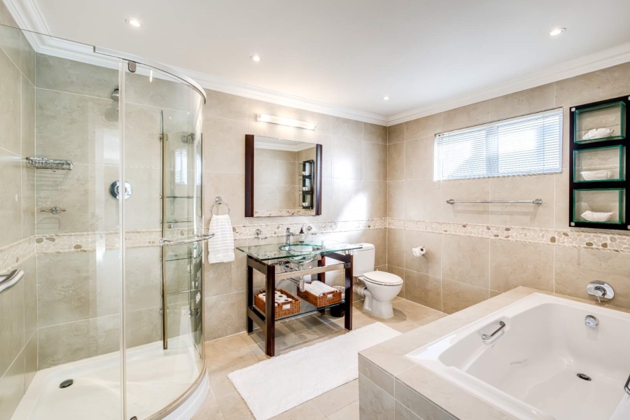 6 Bedroom Property for Sale in Newlands Western Cape